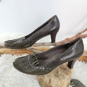 Henry Beguelin leather pumps (K)